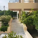 Ostria Kakovatos 3*
