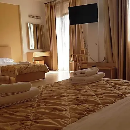 Hotel Ostria Kakovatos 3*