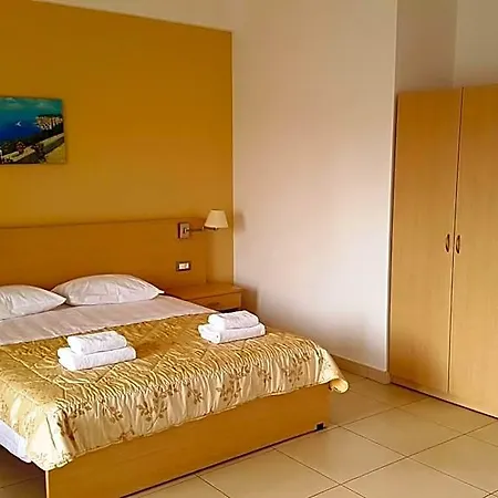 Ostria Kakovatos Hotel