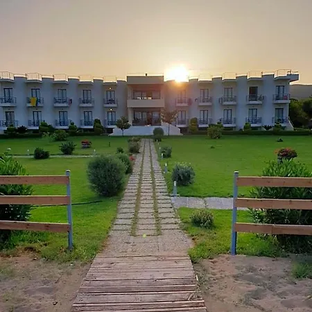 Ostria Kakovatos Hotel 3*