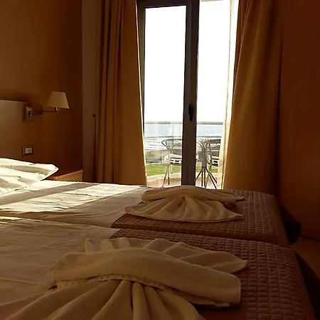 Hotel Ostria Kakovatos 3*
