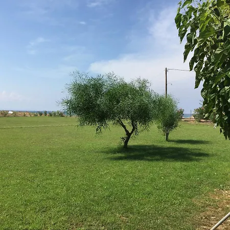 Ostria Kakovatos 3*