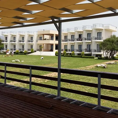 Ostria Kakovatos 3*