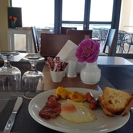 Ostria Kakovatos 3*