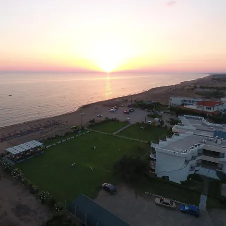 Ostria Kakovatos Отель Захаро