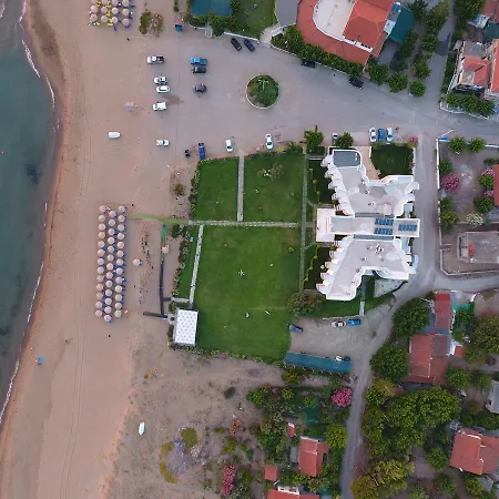 Hotel Ostria Kakovatos 3*