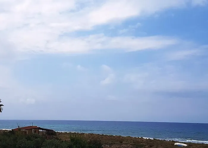 Hotel Ostria Kakovatos 3*