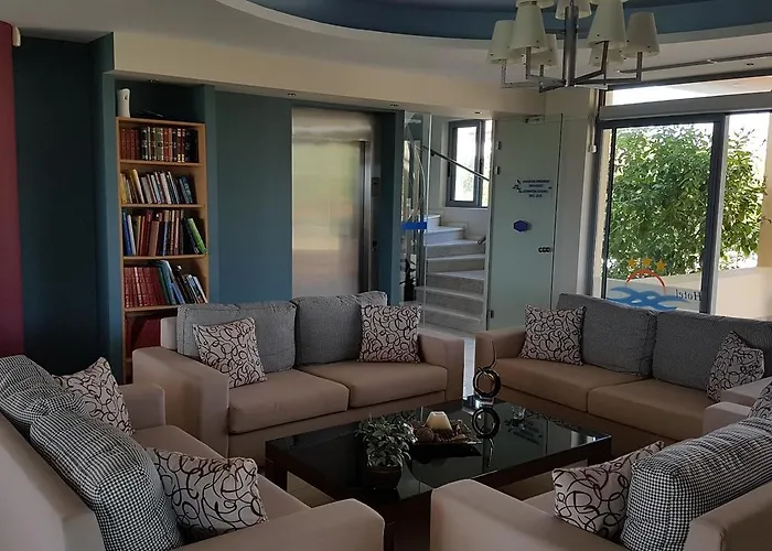 Ostria Kakovatos Hotel 3*